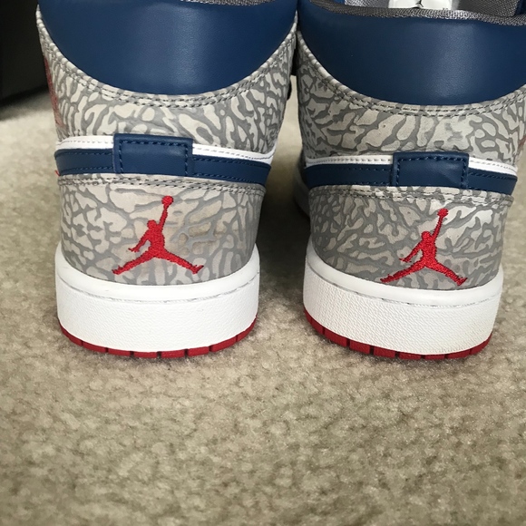 Air Jordan 1 Mid True Blue 554724-107 Sz10 *Rare* - Picture 4 of 7